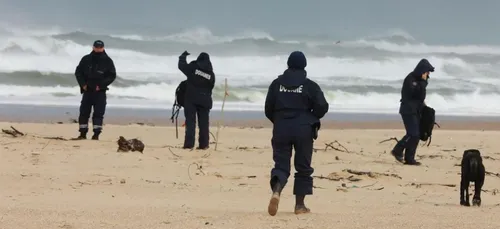 L'image du jour : des ballots de cocaïne retrouvés sur les plages