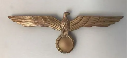 L'image du jour : une vente aux enchères d'objets du IIIe Reich