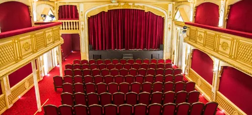 Spectacles, comédie et humour au Théâtre 100 Noms à Nantes