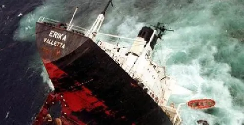 Il y a 20 ans, le naufrage de l’Erika souillait nos côtes