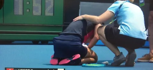 L'image du jour : une joueuse de tennis suffoque à Melbourne à...