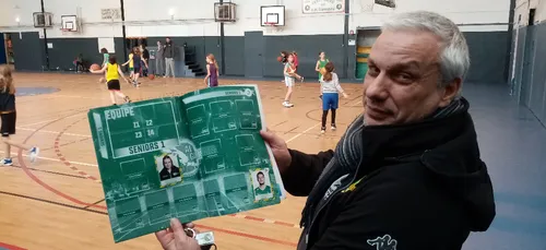 Des albums Panini dans les petits clubs !