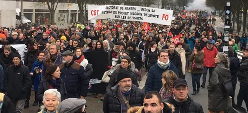 Les syndicats dénoncent les manœuvres du gouvernement