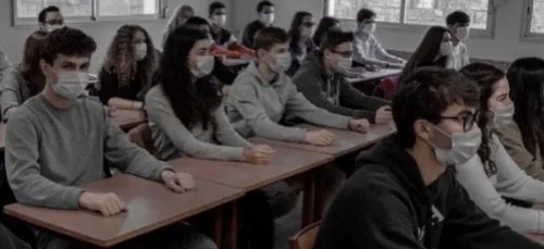 L'image du jour : Il y a un an, des lycéens vannetais portaient un...