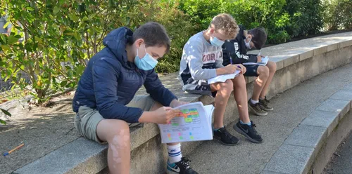 Un retour utile mais timide à l'école : reportage