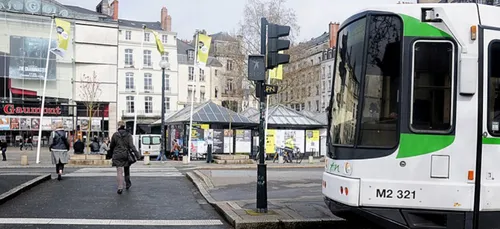 Une minute de silence dans les transports