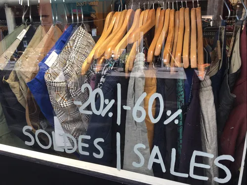 Des soldes 2020, en demi-teinte