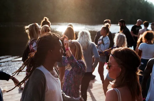 Le Covid n'effraie pas les jeunes, pourquoi ?