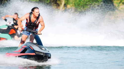 Quad et jet-ski à tester pour les amateurs de sensations ... à...