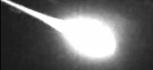 Une météorite dans le ciel de l'Ouest