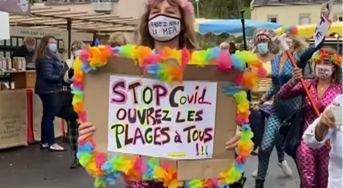 Des sirènes pour réclamer l'accès pour tous à l'océan !
