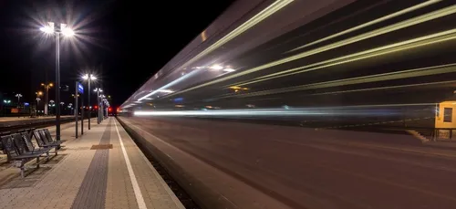 Le train de nuit revient dans la lumière