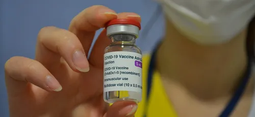 Le vaccin AstraZeneca injecté dès hier à la Polyclinique St-Laurent...