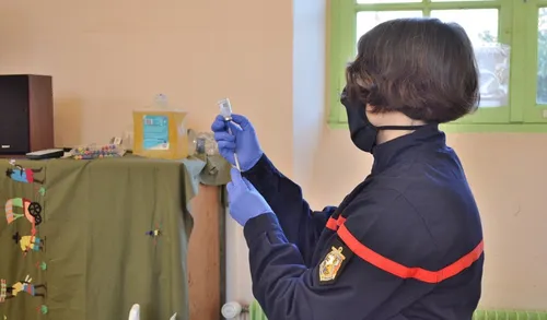 La vaccination au plus près des personnes âgées en Bretagne