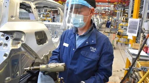 PENURIE DE SEMI-CONDUCTEURS : L'EFFET PAPILLON