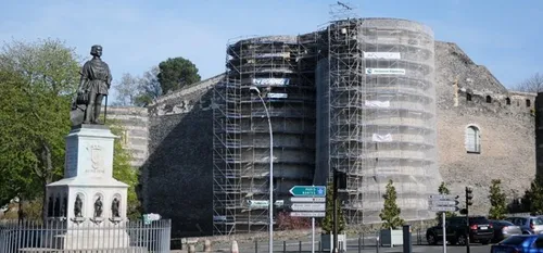 Angers : rupture de canalisation d'eau au carrefour Rameau