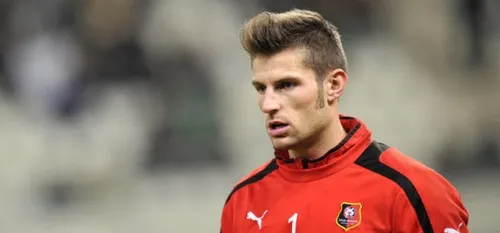 Foot : Costil priv&eacute; d'Equipe de France