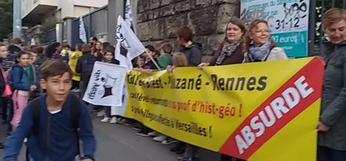 Coll&eacute;giens recherchent prof d&rsquo;histoire g&eacute;o...