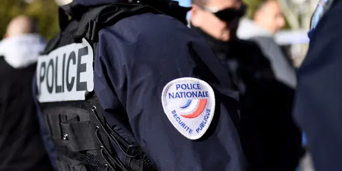 Carpentras : une ado ivre mord un policier