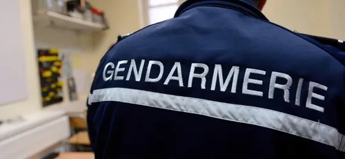 Ils découvrent un squelette d'enfant dans leur jardin