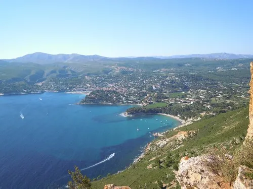Cassis : un nourrisson retrouvé derrière un transformateur électrique