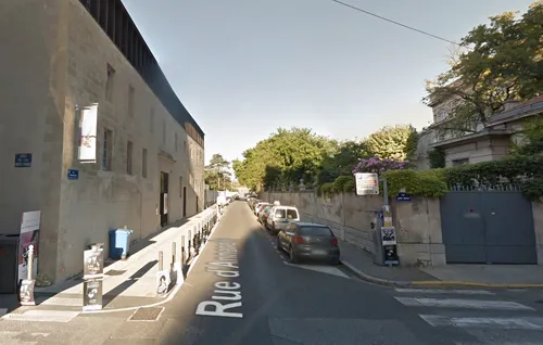 Avignon : elle accouche en pleine rue !