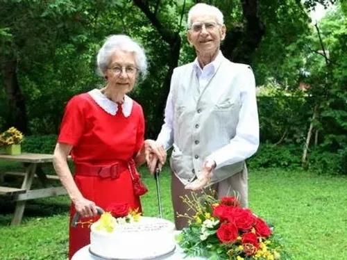 Après 75 ans de mariage, ils décèdent le même jour