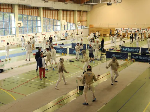 Gémenos : un week-end de compétition au club d'escrime !