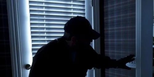 Toulon : en pleine nuit, elle trouve un intrus à côté de son lit