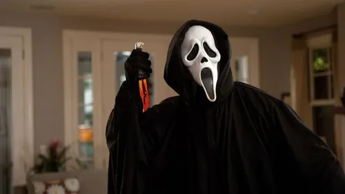 Il braque un sex-shop la nuit d'Halloween avec un masque de Scream