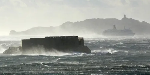 Les Bouches-du-Rhône en vigilance orange pour vents violents