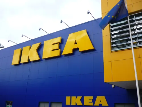Un chauffeur d'Ikea détournait les meubles et les vendait sur le...