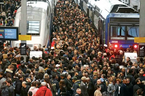 SNCF : une cagnotte de soutien aux grévistes dépasse les 220 000...
