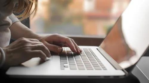 Sites de rencontres : les "arnaques à la romance" se multiplient