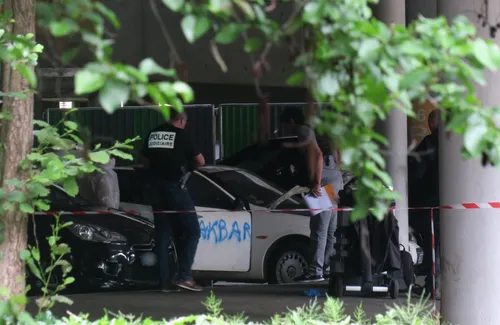 Il inscrit "Allahou akbar" sur sa voiture en panne pour ne pas...