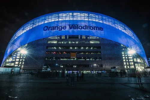 Marseille : quand le Vélodrome se transforme en cinéma en plein air...