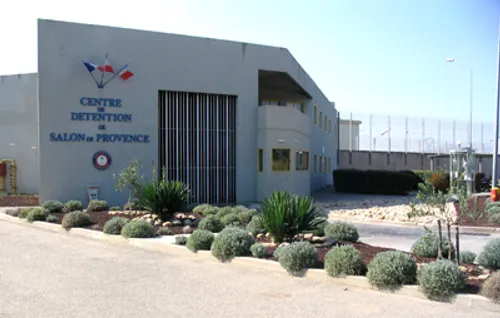 Salon : une infirmière prise en otage au Centre de détention