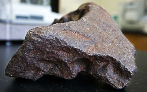 Son cale-porte était en fait une météorite inestimable