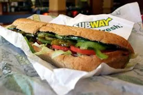 Il braque un fast-food et revient récupérer sa commande juste après !