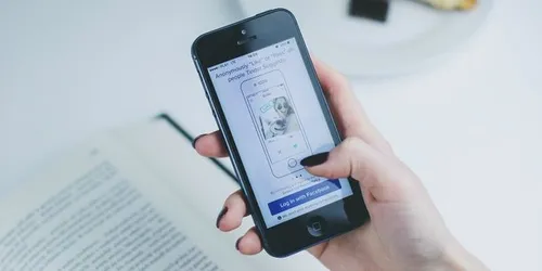 Si vous faites des fautes en draguant en ligne, vos chances sont...