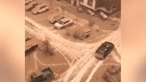 En Chine, la neige est... jaune