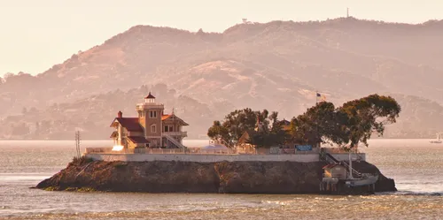 San Francisco cherche un gardien de phare pour 5400 dollars par mois