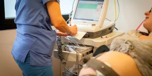 Trois cas de bébés nés sans bras détectés dans les Bouches-du-Rhône