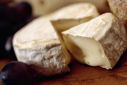 Listeria : rappel de cinq marques de fromage