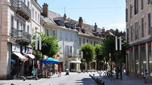 Gap : un enfant errait nu dans les rues