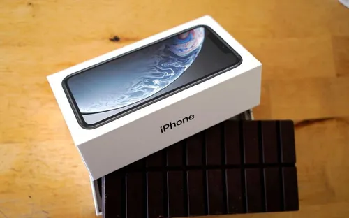 Les vendeurs de faux iPhone ont fait une centaine de victimes