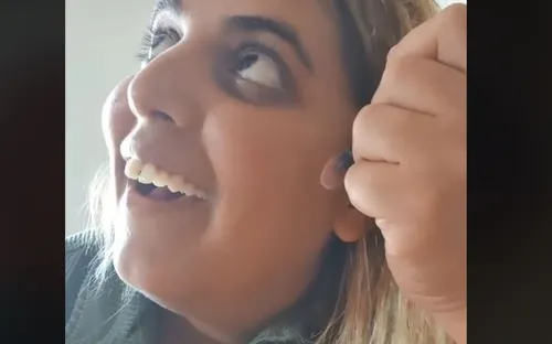 "Des paillettes dans ma vie Kevin" : la fausse dispute d'une...