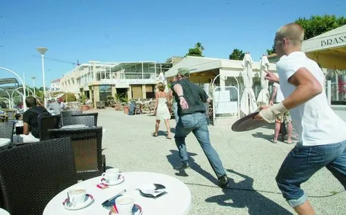 Il tente un "resto-basket" après un repas à 444 euros !