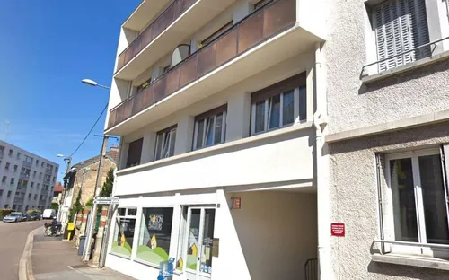 Des parents recherchent le sauveur de leur fille, tombée du premier...