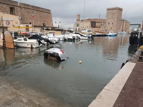 Marseille : en suivant le GPS, ils finissent dans le Vieux-Port !